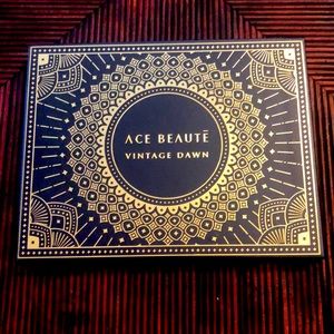 Ace Beaute Vintage Dawn Palette
